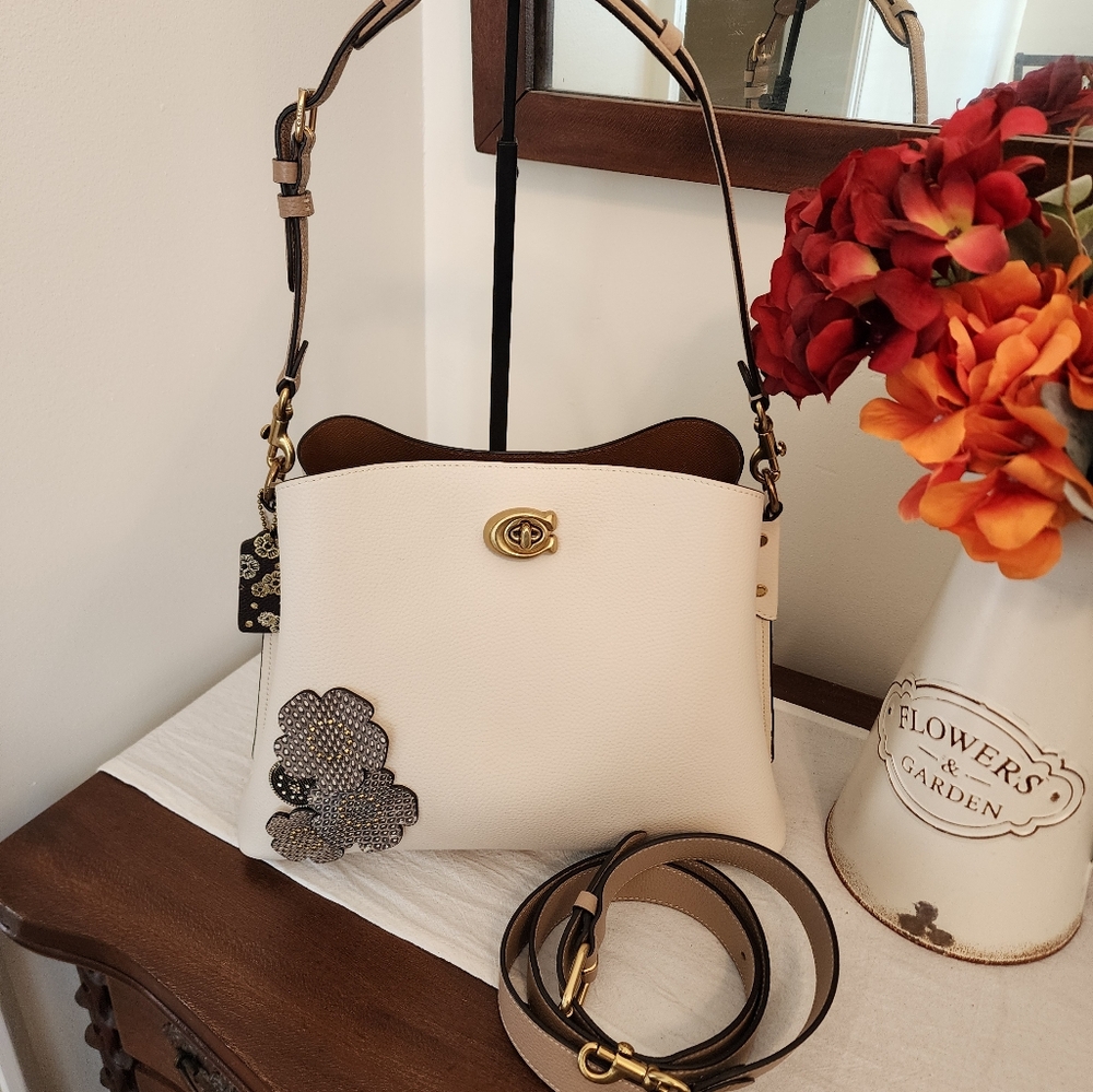 Coach Willow Shoulder Bag NWOT Chalk/Taupe